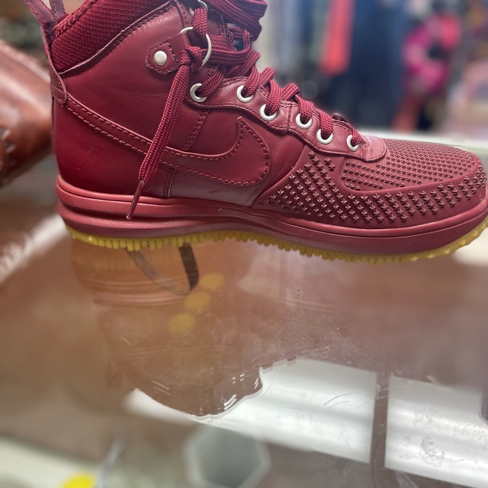 Men Nike lunar force one